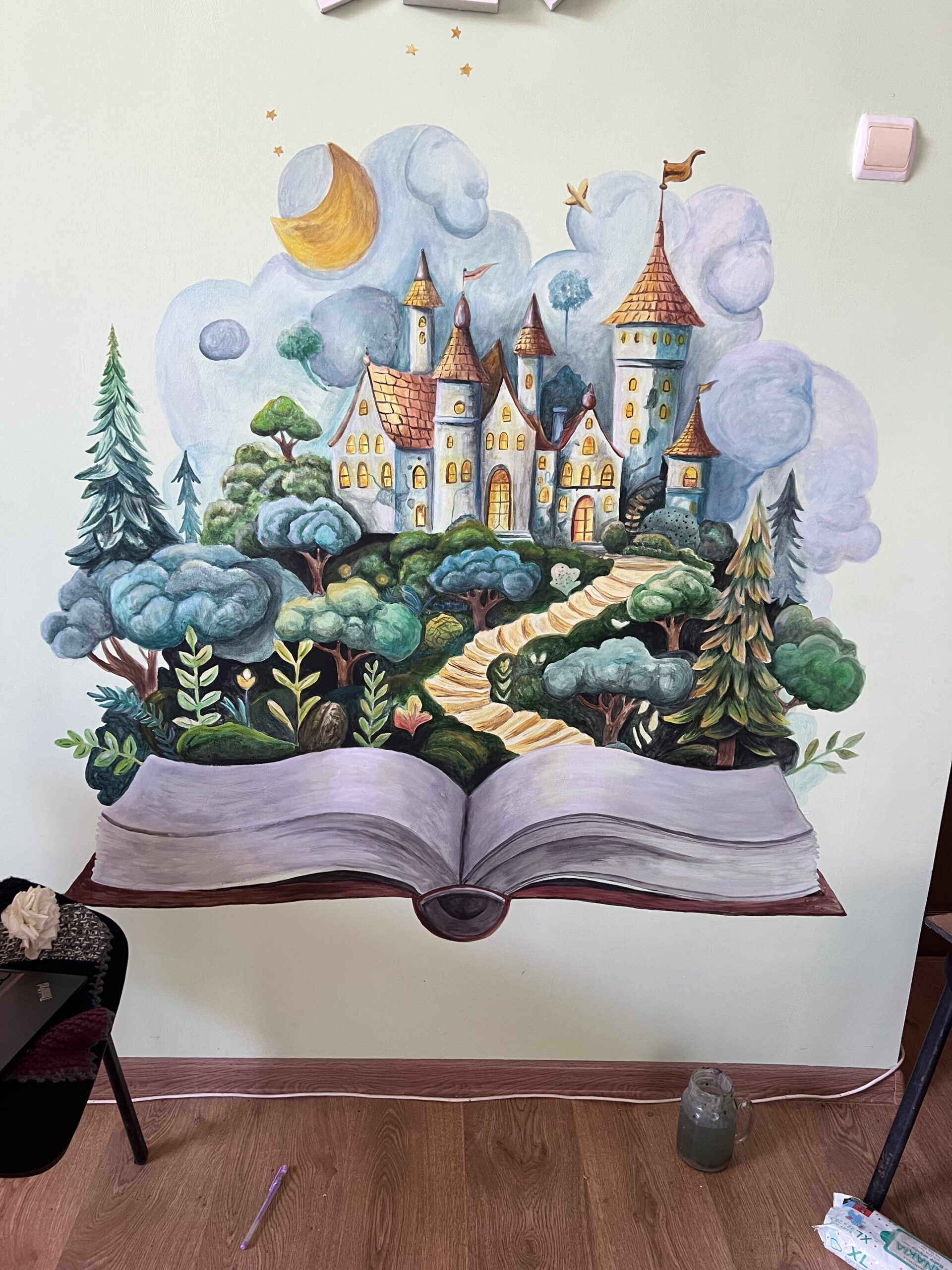 Castelul din povești- Pictură pe perete interior- Acrilice- DISPONIBIL LA COMANDĂ - imagine 4